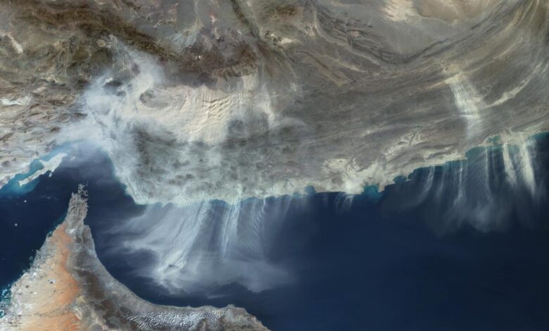 Strait of Hormuz Ceasefire Lifts Oil as Supply Risk Reprices