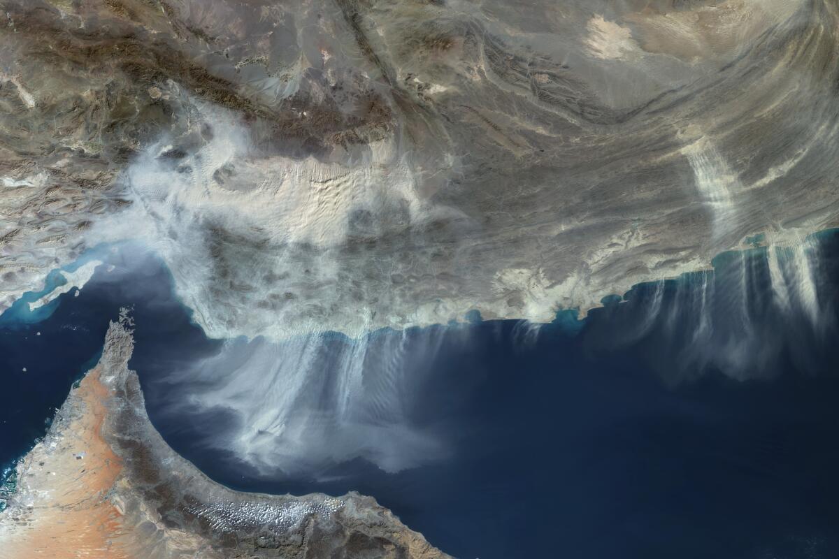 Strait of Hormuz Ceasefire Lifts Oil as Supply Risk Reprices