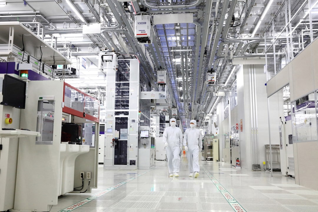 SK Hynix Plunges 14.5% as AI Chip Selloff Rattles Semiconductor Markets